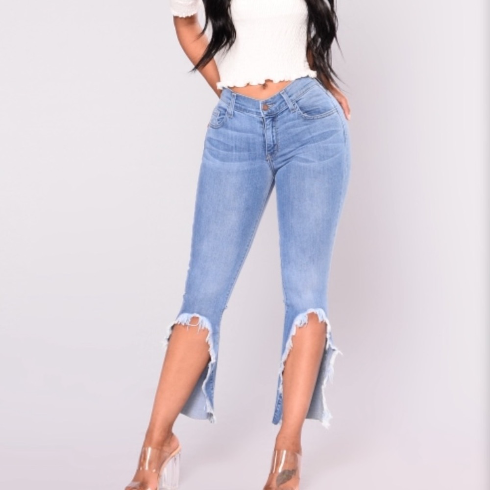 Fashion nova cut-off jeans